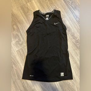Women’s medium Nike pro dri fit tank